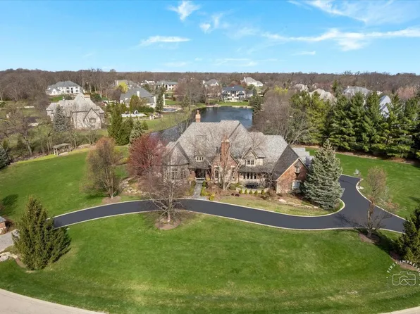 36W442 Hunters Gate Rd, St Charles, IL 60175