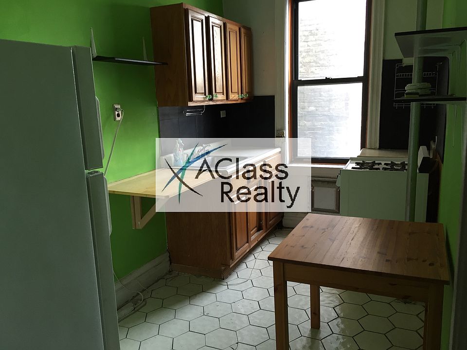 1st image of 2557 Steinway St