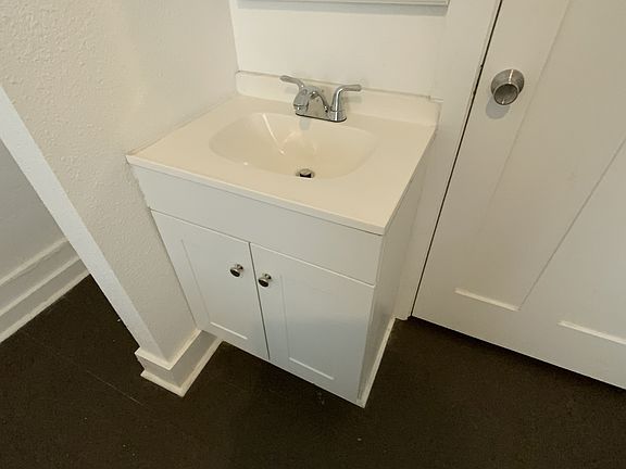 4th image of 1232 NW 44th St APT 4