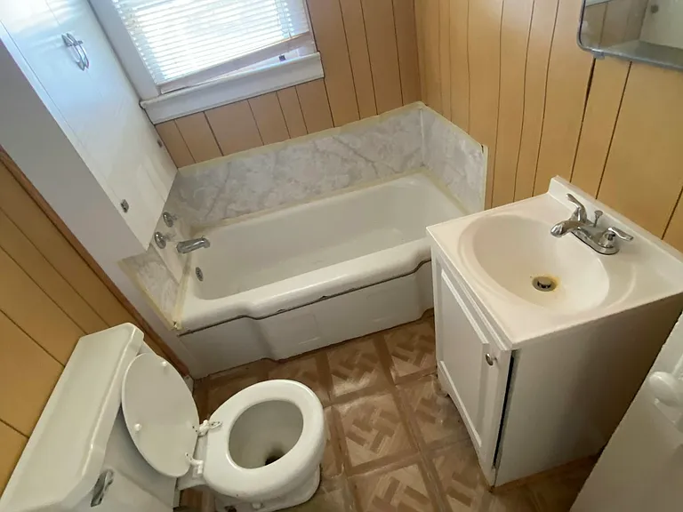 205 S Kansas St — Photo 11