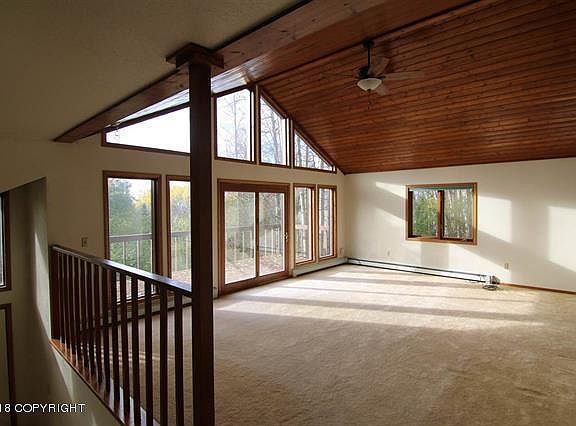5th image of 450 Valley View Dr