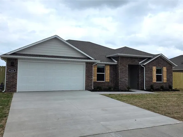 304 Greer St, Pea Ridge, AR 72751