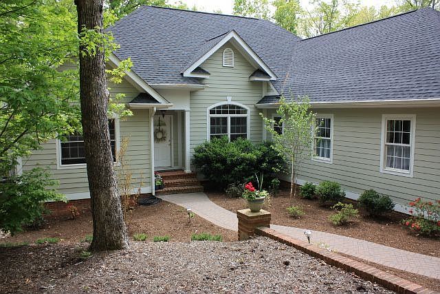 1st image of 61 Coveport Pl
