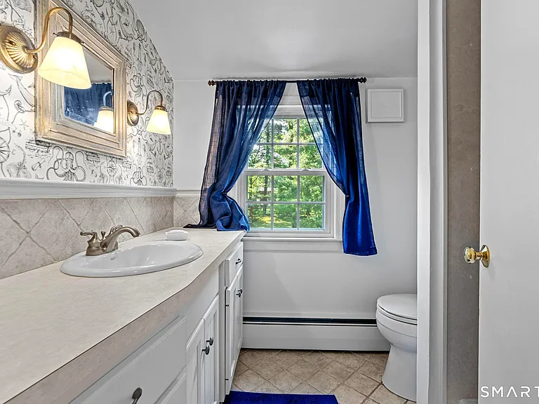38 Barry Ln — Photo 23