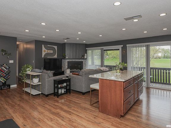 4th image of 4150 E 60th St APT 602