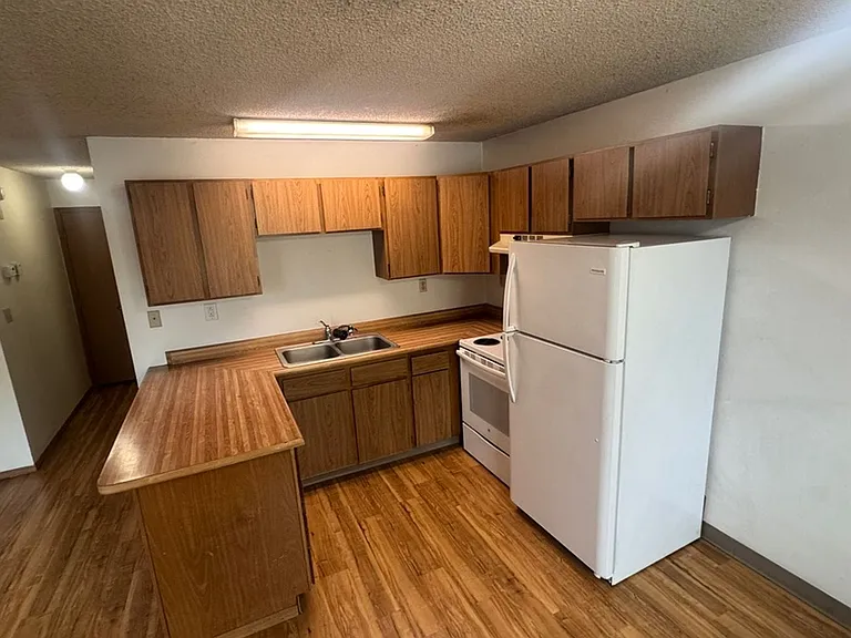 546 Ouida Way — Photo 4