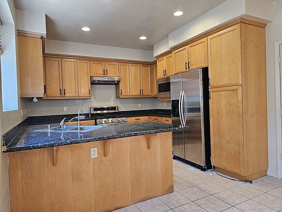 3rd image of 5616 Etiwanda Ave Unit 16