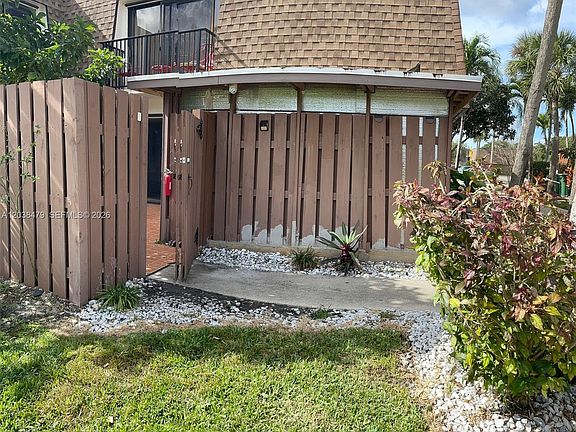 3rd image of 6130 NW 54th Ln #6130