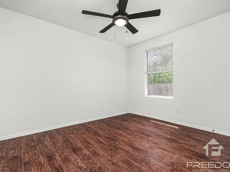 1824 Katy St — Photo 18
