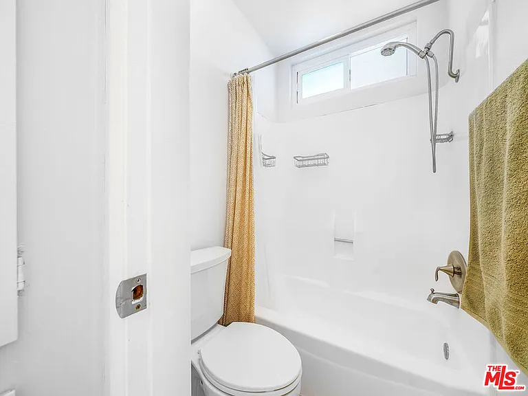 9005 Cynthia St #413 — Photo 25