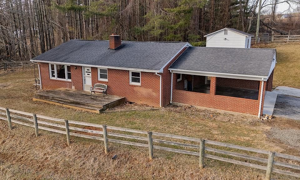 1st image of 109 Floyd Mountain Ln