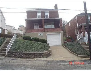 818 Deely St photo 1