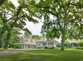 1710 N Waukegan Rd, Lake Forest, IL 60045