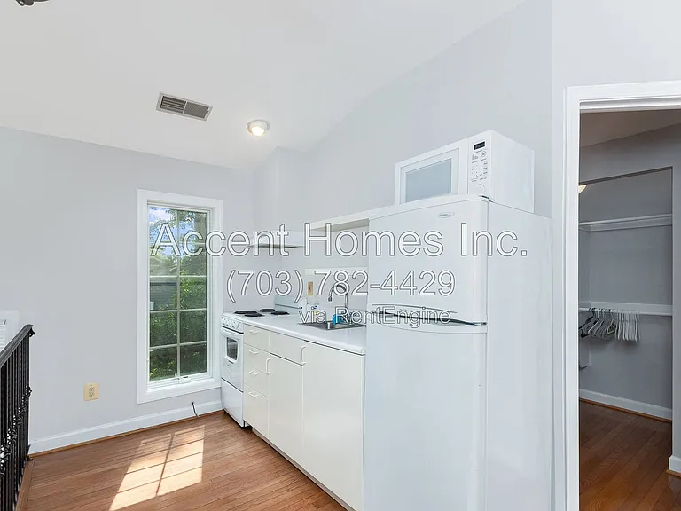 813 31st St S — Photo 32