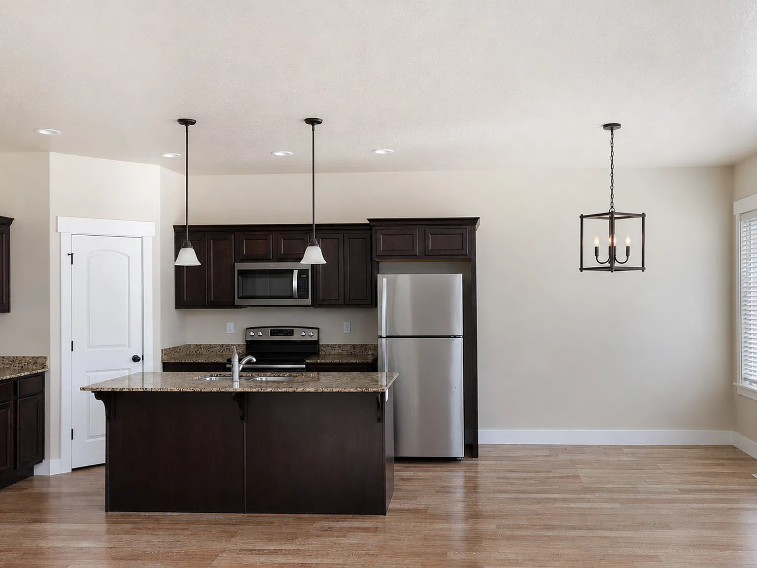 4329 W Quiet Shade Dr — Photo 3