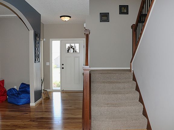 3rd image of 9171 River Rock Dr N