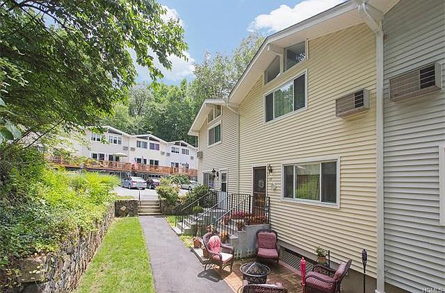 1st image of 49 Scenic Cir