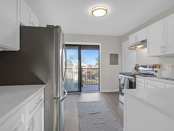 3rd image of 192 Dunteman Dr APT 301