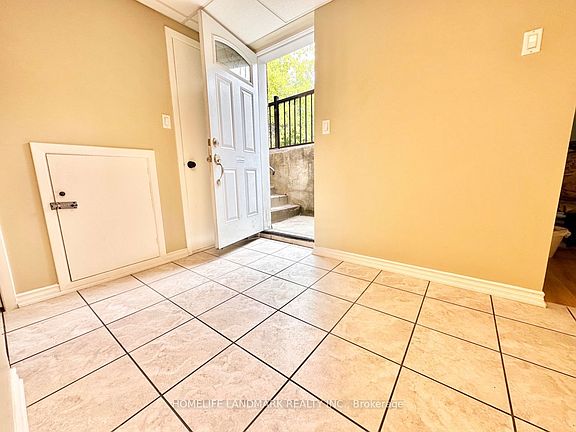 4th image of 159 Cocksfield Ave