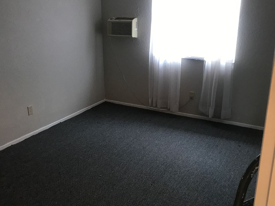 2nd image of 66555 Buena Vista Ave #3
