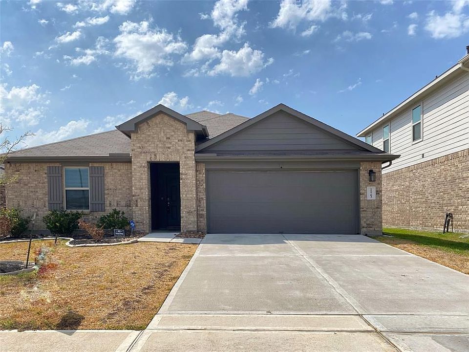 1st image of 22703 Castello Lakes Dr