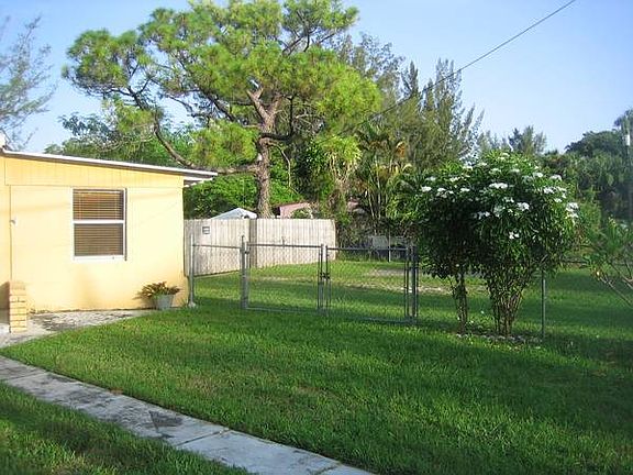 3rd image of 12750 Westview Dr