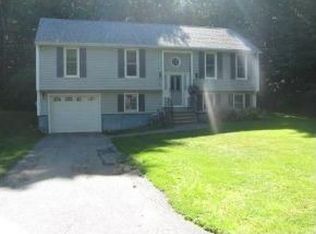 24 Pierce Rd, Raymond, NH 03077