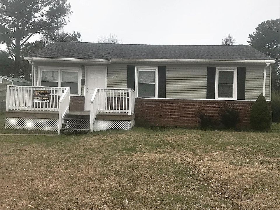 2nd image of 104 Carol Ln