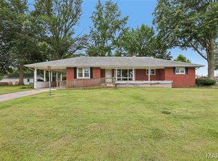 304 W 7th North St, Mount Olive, IL 62069