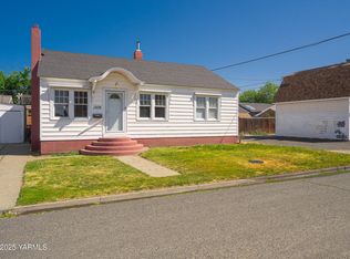 1309 W Spruce St, Yakima, WA 98902