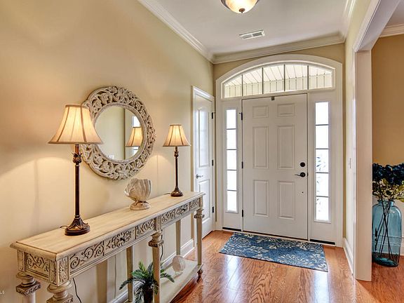 5th image of 8407 Compass Pointe Eas Wynd NE