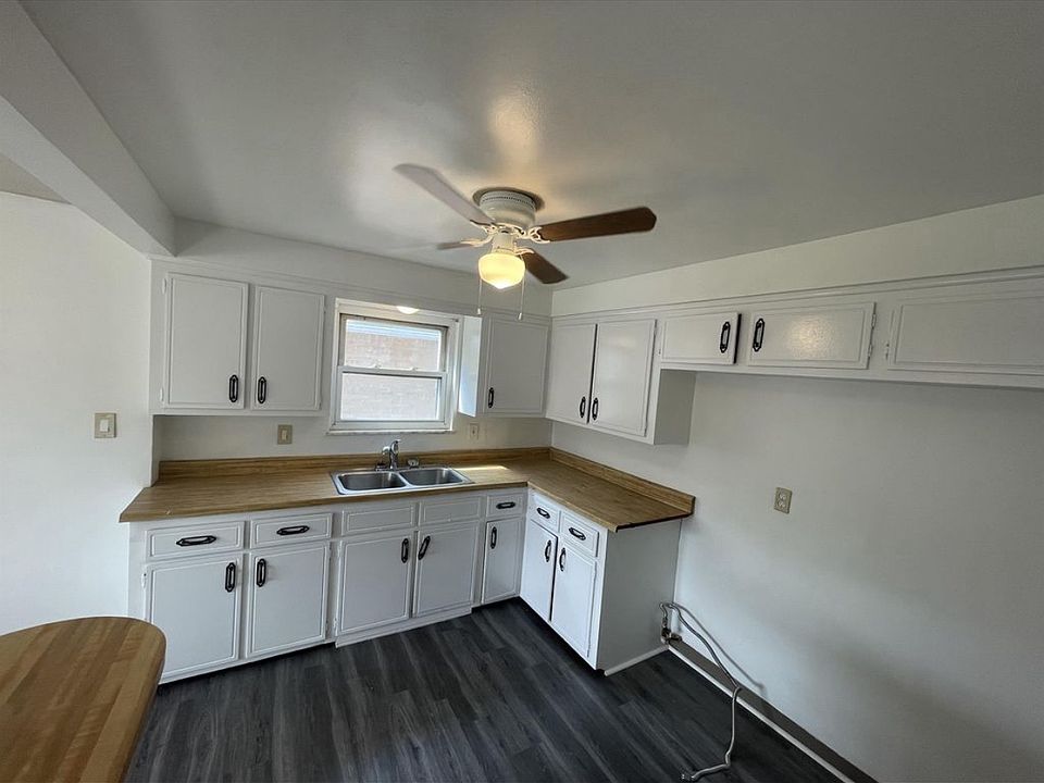 1st image of 12003 Marguerite Ave #2