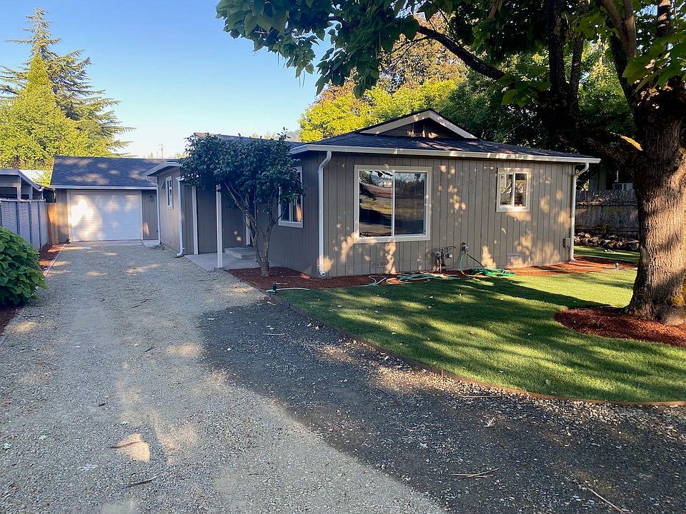 1st image of 1317 SE Southpark Dr