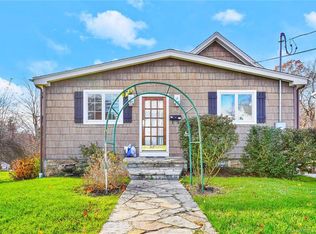 24 Grove St, Danbury, CT 06810