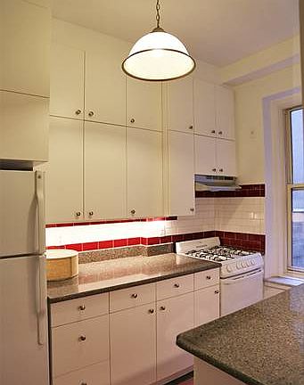 3rd image of 44 W 10th St APT 3C
