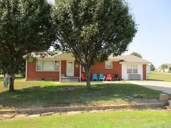 505 N 5th St, Marmaduke, AR 72443