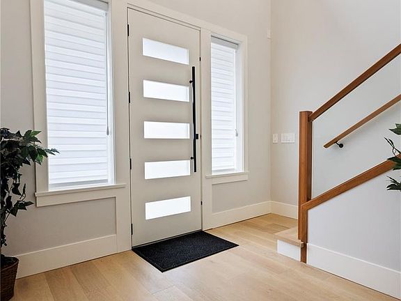 4th image of 3591 Delblush Ln