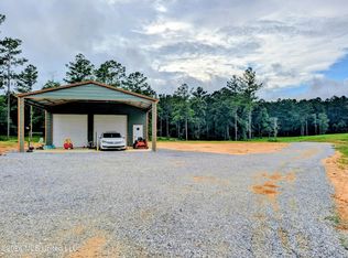 67 Moonshadow Ln, Sumrall, MS 39482