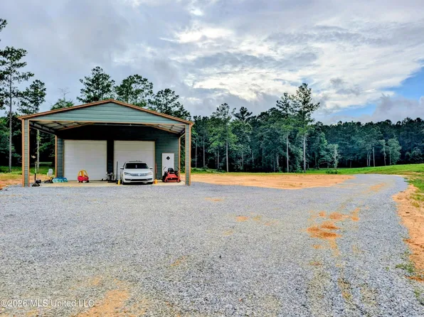 67 Moonshadow Ln, Sumrall, MS 39482