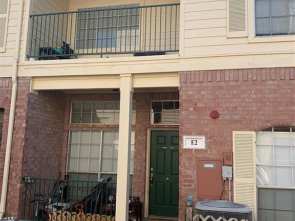 3rd image of 2710 Grants Lake Blvd Unit E2