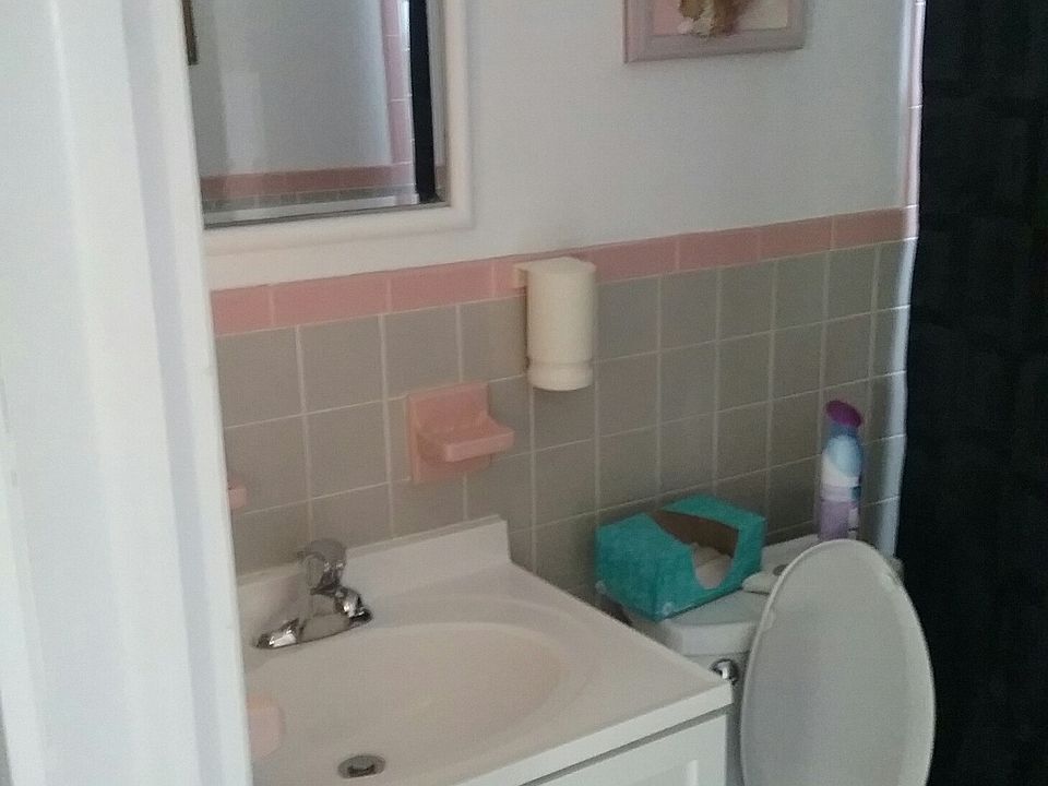 2nd image of 512 Snellgrove Ave