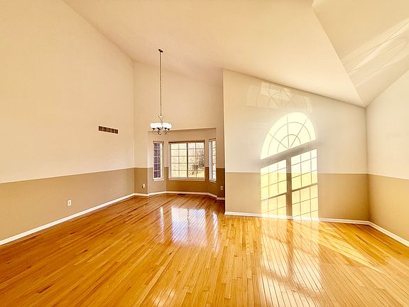 2nd image of 44000 Settlers Creek Ct
