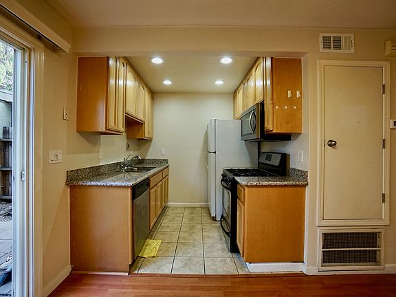 5th image of 1510 Flanigan Dr Unit 2