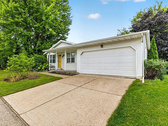 2nd image of 9 Sedona Ct