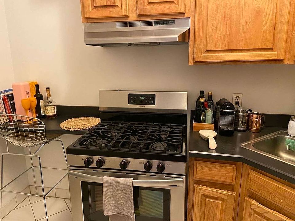 1st image of 115 E 102nd St APT 3C