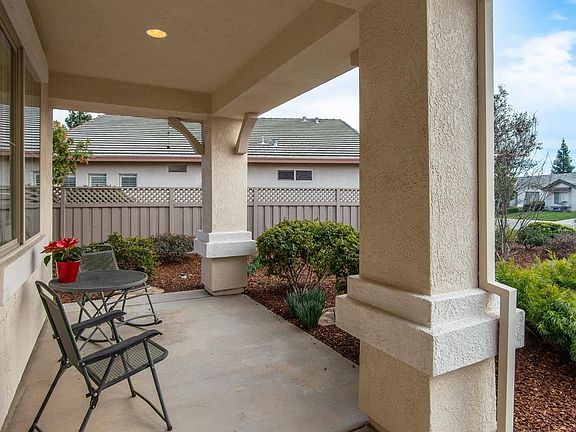 3rd image of 1870 Starview Ln