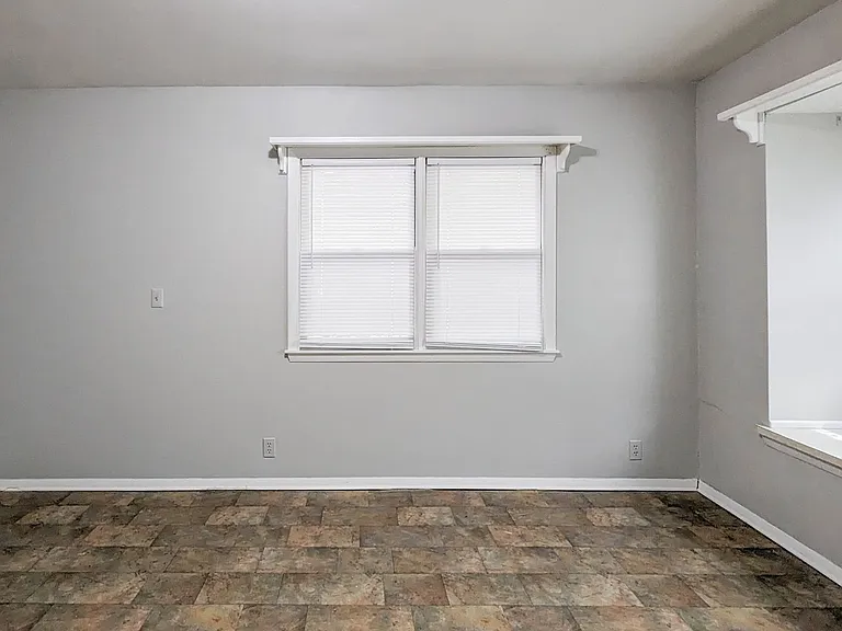 1408 N Lorraine Ave — Photo 5