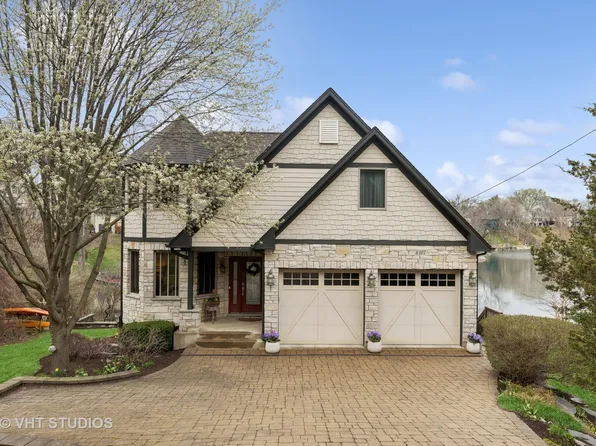 6107 Lake Shore Dr, Cary, IL 60013