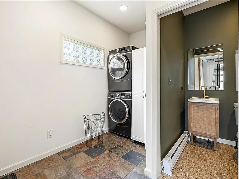 7433 Poe St — Photo 16