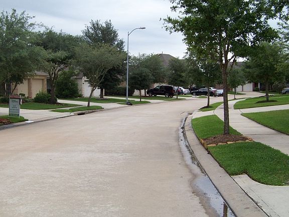 4th image of 11047 Pierce Valley Dr